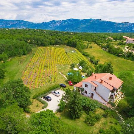 Apartments Valoda Nedeščina Exteriör bild